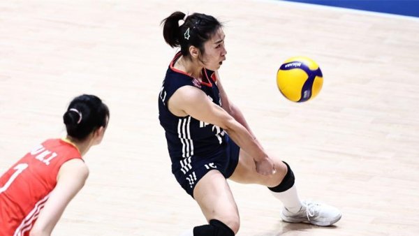 速盈配资 恭喜！中国女排又一29岁王牌复活：世界冠军3次关键救球封神